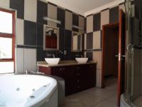 Main Bathroom - 13 square meters of property in Boardwalk Meander Estate