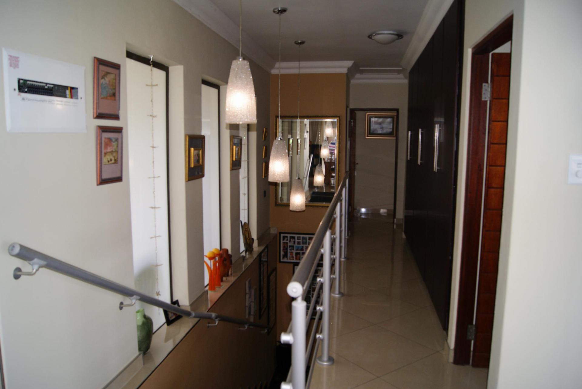 Spaces - 27 square meters of property in Freeland Park