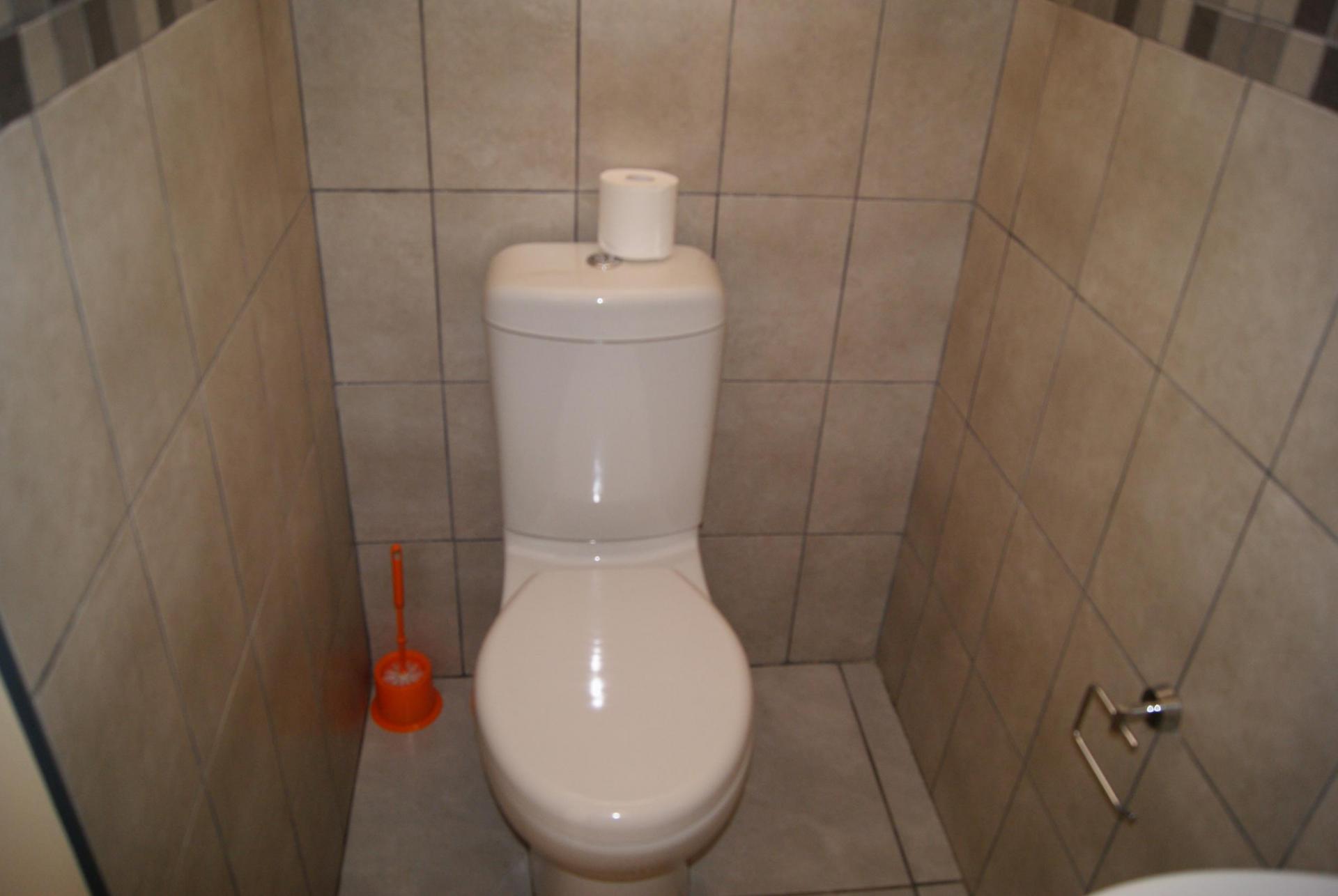 Staff Bathroom - 3 square meters of property in Freeland Park