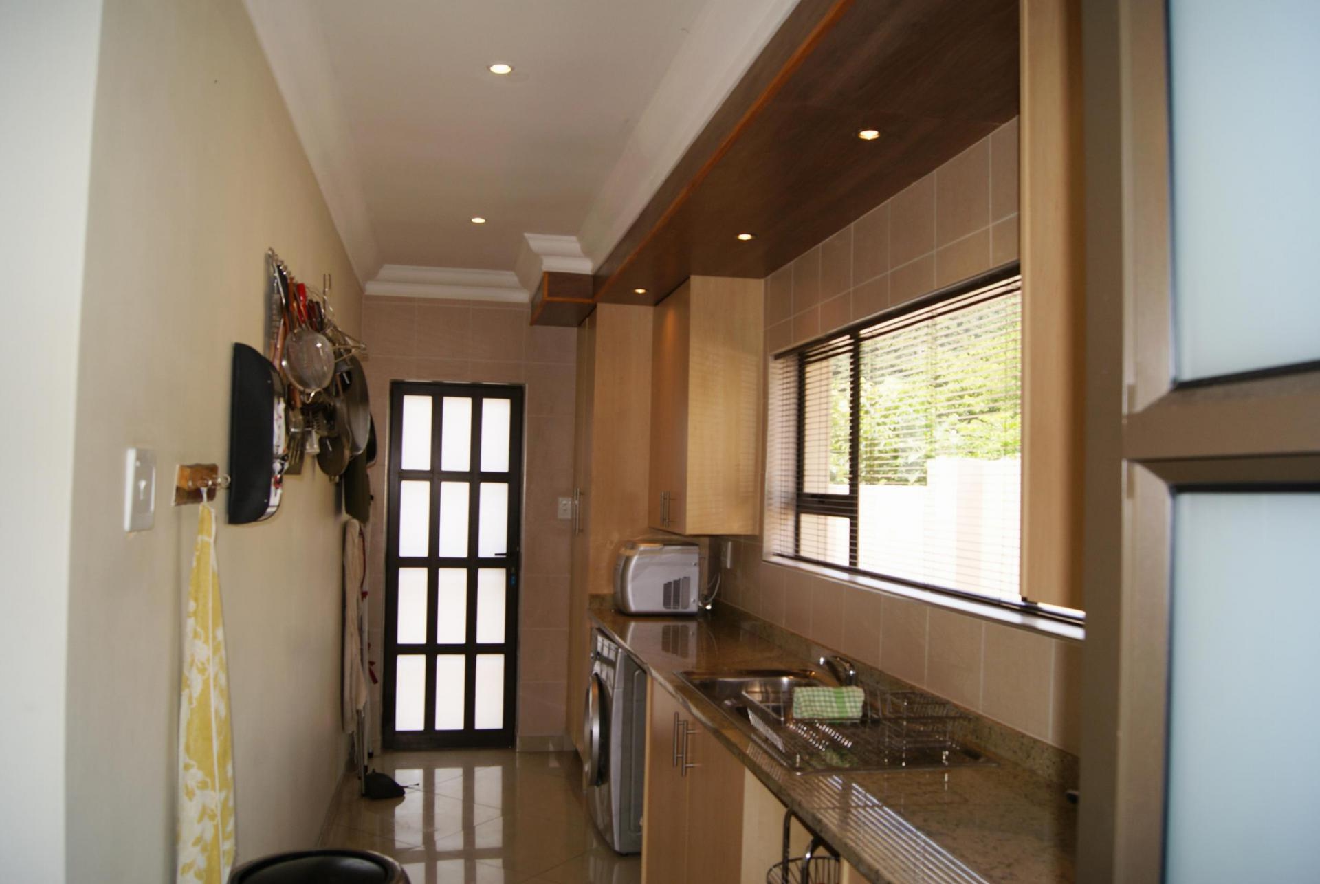 Scullery - 12 square meters of property in Freeland Park