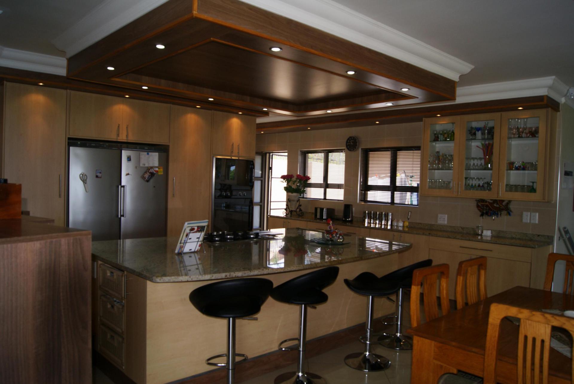 Kitchen - 39 square meters of property in Freeland Park