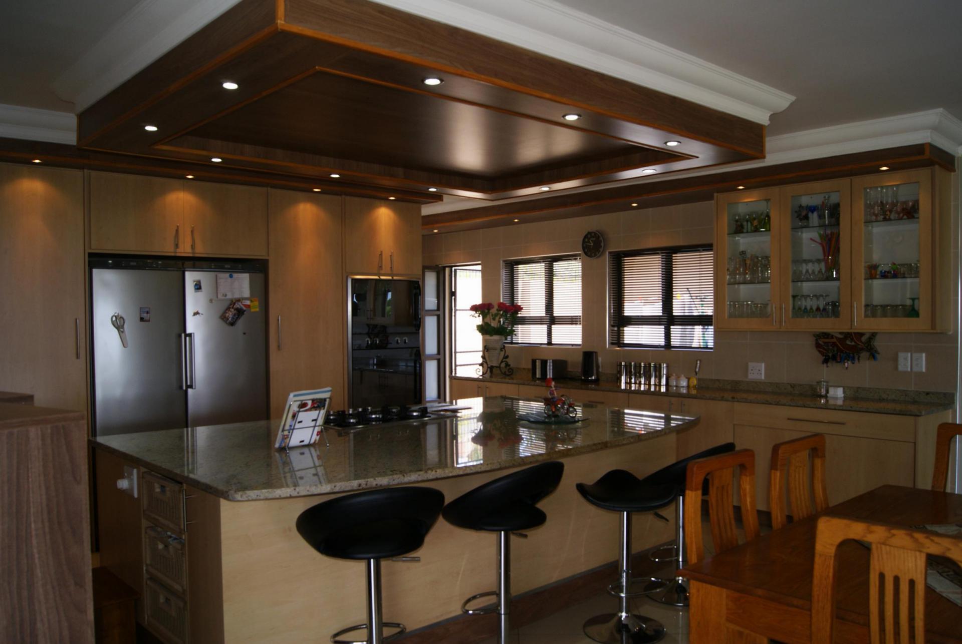 Kitchen - 39 square meters of property in Freeland Park