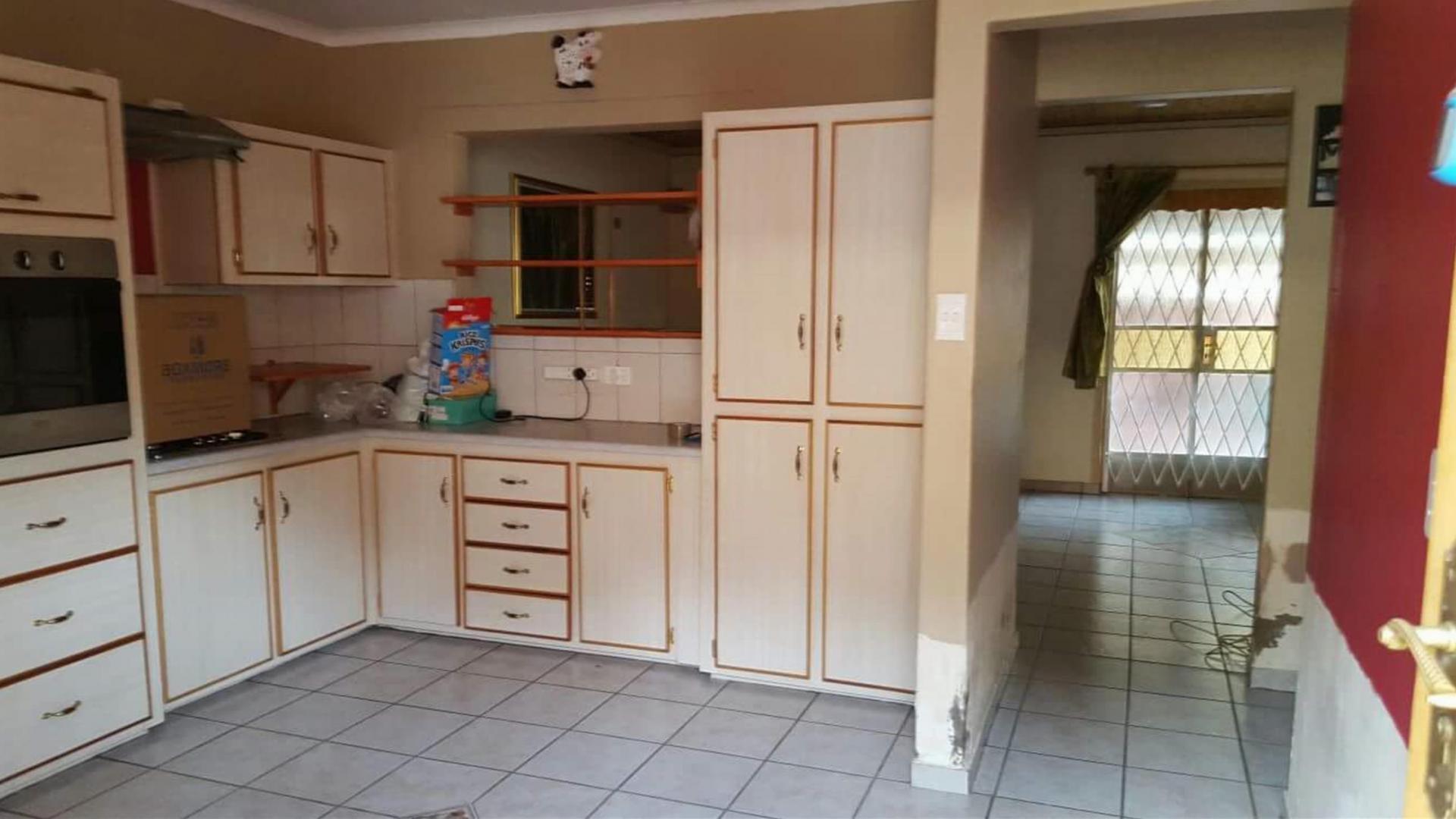 Kitchen - 15 square meters of property in Annadale