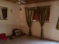 Lounges - 17 square meters of property in Annadale