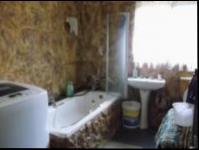 Bathroom 1 - 8 square meters of property in Sasolburg