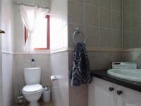 Bathroom 2 of property in Woodhill Golf Estate