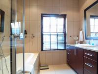 Bathroom 1 of property in Boardwalk Meander Estate