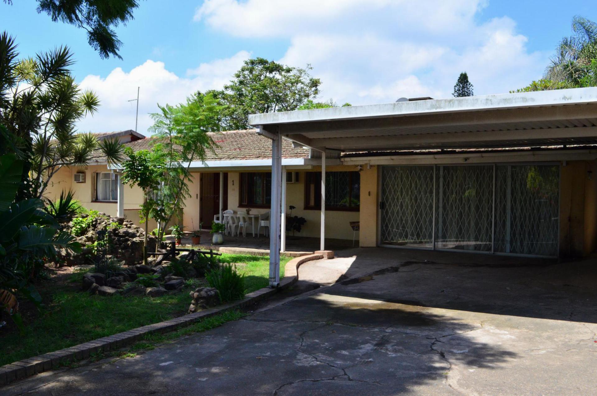 Front View of property in Pinetown 