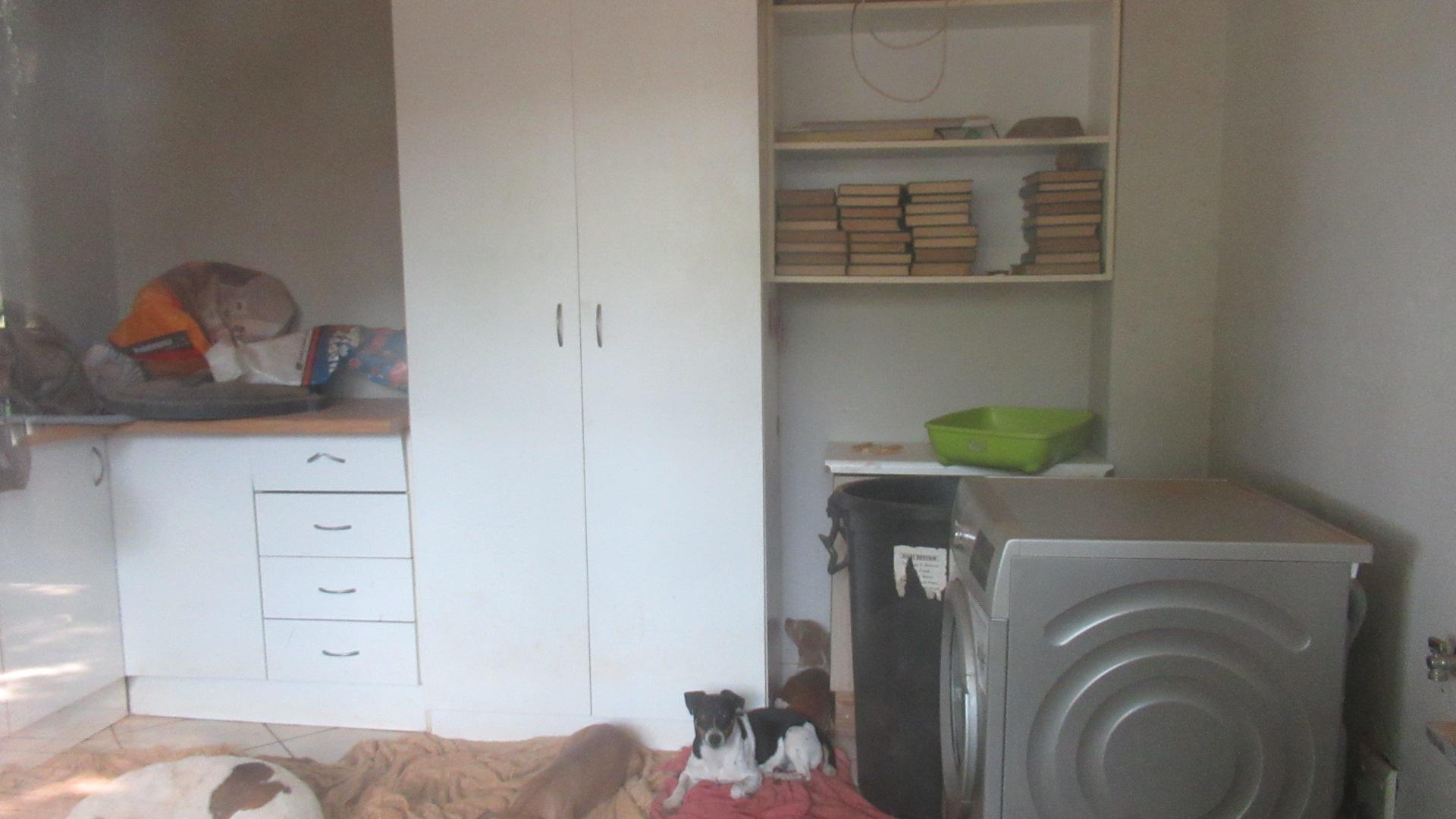 Rooms - 120 square meters of property in Zwavelpoort