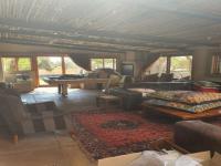 Lounges - 60 square meters of property in Zwavelpoort