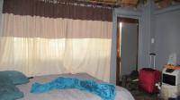 Bed Room 1 - 14 square meters of property in Zwavelpoort