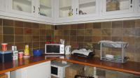 Kitchen - 25 square meters of property in Zwavelpoort