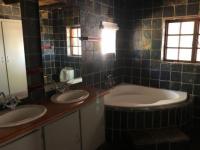 Main Bathroom - 8 square meters of property in Zwavelpoort