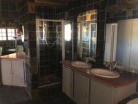 Main Bathroom - 8 square meters of property in Zwavelpoort