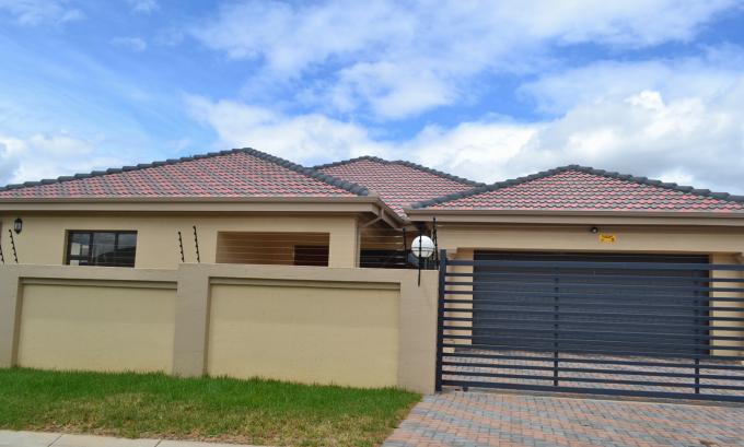 4 Bedroom House  for Sale For Sale in Middelburg MP 