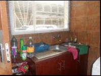 Kitchen - 11 square meters of property in Klipspruit West