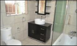 Bathroom 1 - 6 square meters of property in Akasia