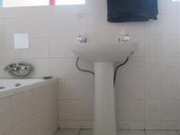 Bathroom 1 - 6 square meters of property in Glenmarais (Glen Marais)
