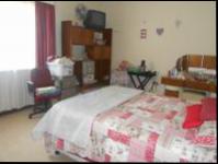 Main Bedroom - 22 square meters of property in Westonaria