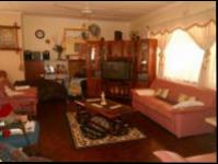 Lounges - 30 square meters of property in Westonaria