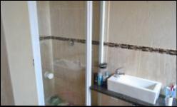 Bathroom 3+ - 21 square meters of property in Mooinooi