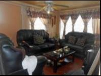 Lounges - 19 square meters of property in Ennerdale