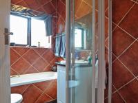 Main Bathroom - 5 square meters of property in Boardwalk Meander Estate