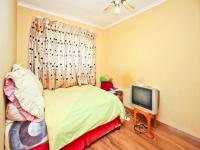 Bed Room 1 - 10 square meters of property in Bryanston West