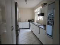 Kitchen - 18 square meters of property in Bryanston West