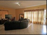 Lounges - 50 square meters of property in Bryanston West