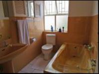 Bathroom 2 of property in Bryanston West