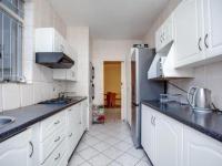 Kitchen - 18 square meters of property in Bryanston West