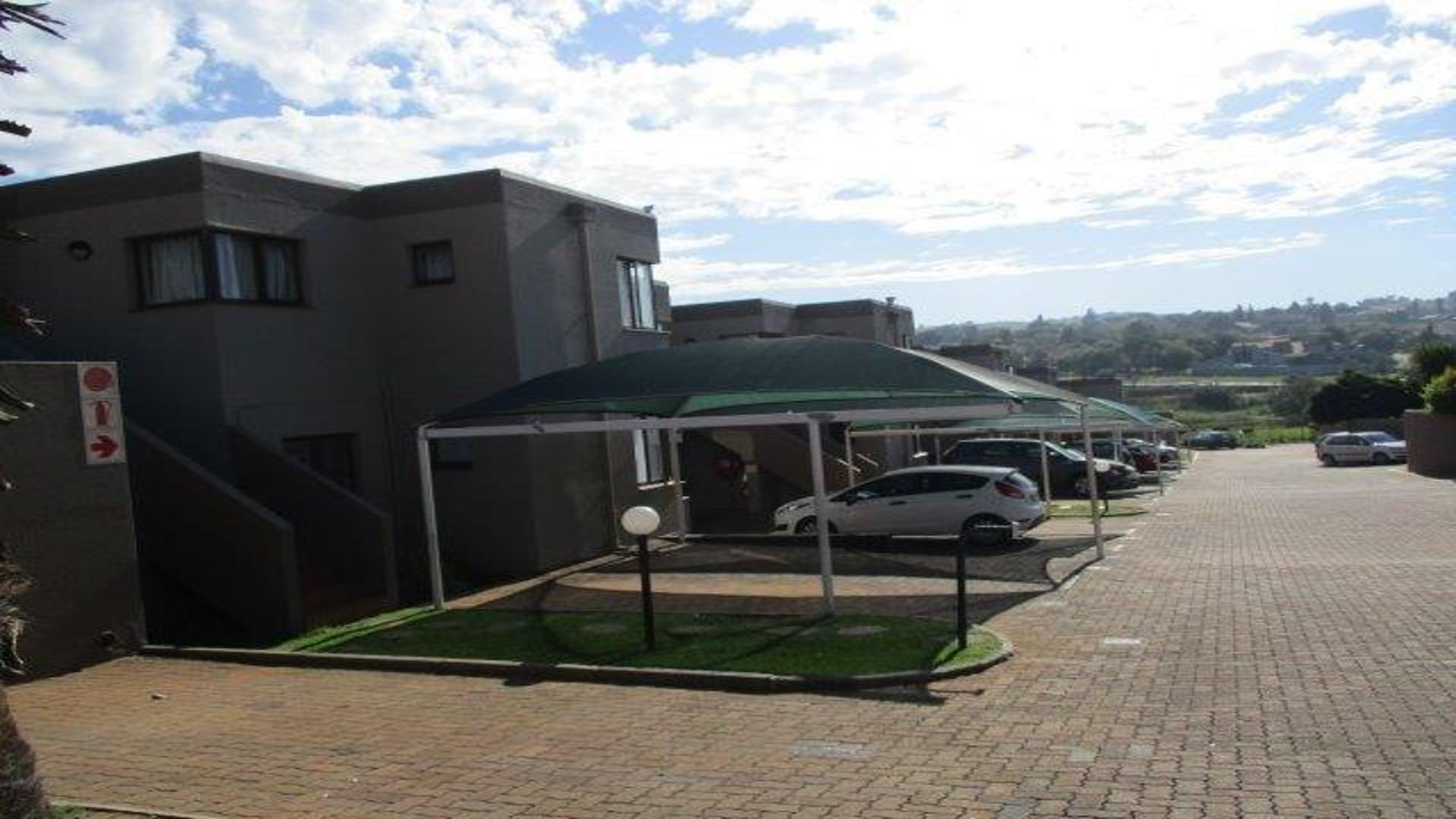 Front View of property in Glenvista