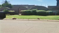 Front View of property in Glenvista