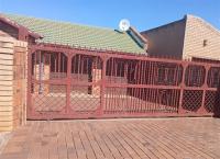 Front View of property in Roodepoort