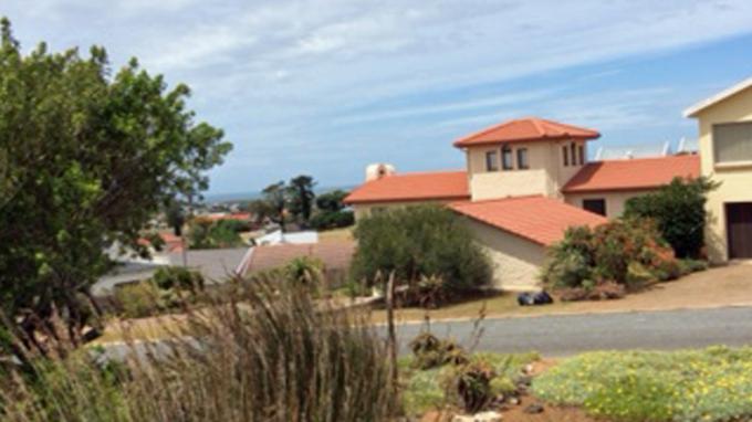 5 Bedroom House for Sale For Sale in Stilbaai (Still Bay) - Private Sale - MR153783