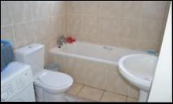 Bathroom 2 - 5 square meters of property in Tasbetpark