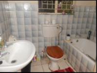 Bathroom 1 - 6 square meters of property in Mid-ennerdale