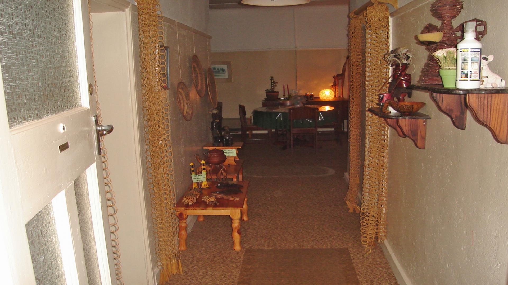 Spaces of property in Hofmeyr