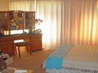 Bed Room 1 of property in Hofmeyr