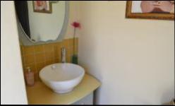 Bathroom 3+ - 10 square meters of property in Kosmosdal