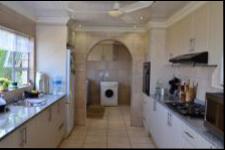 Kitchen - 17 square meters of property in Pumula