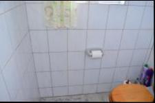 Bathroom 2 - 5 square meters of property in Pumula