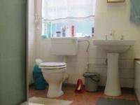 Main Bathroom - 8 square meters of property in Strubenvale