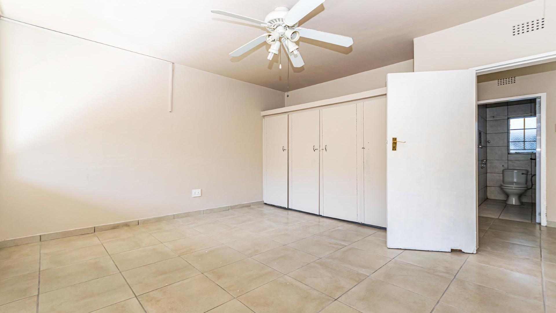 Bed Room 2 of property in Mindalore