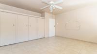 Bed Room 1 - 9 square meters of property in Mindalore