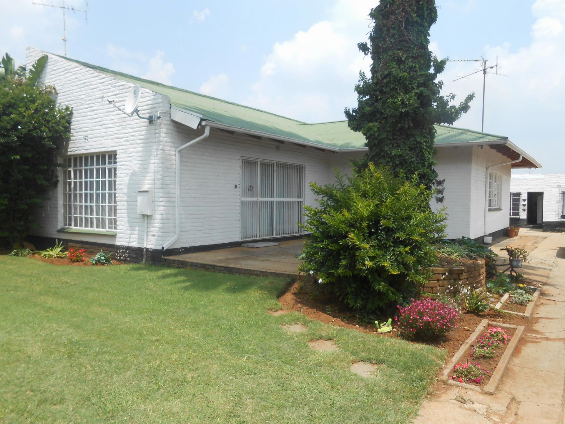 Front View of property in Randfontein