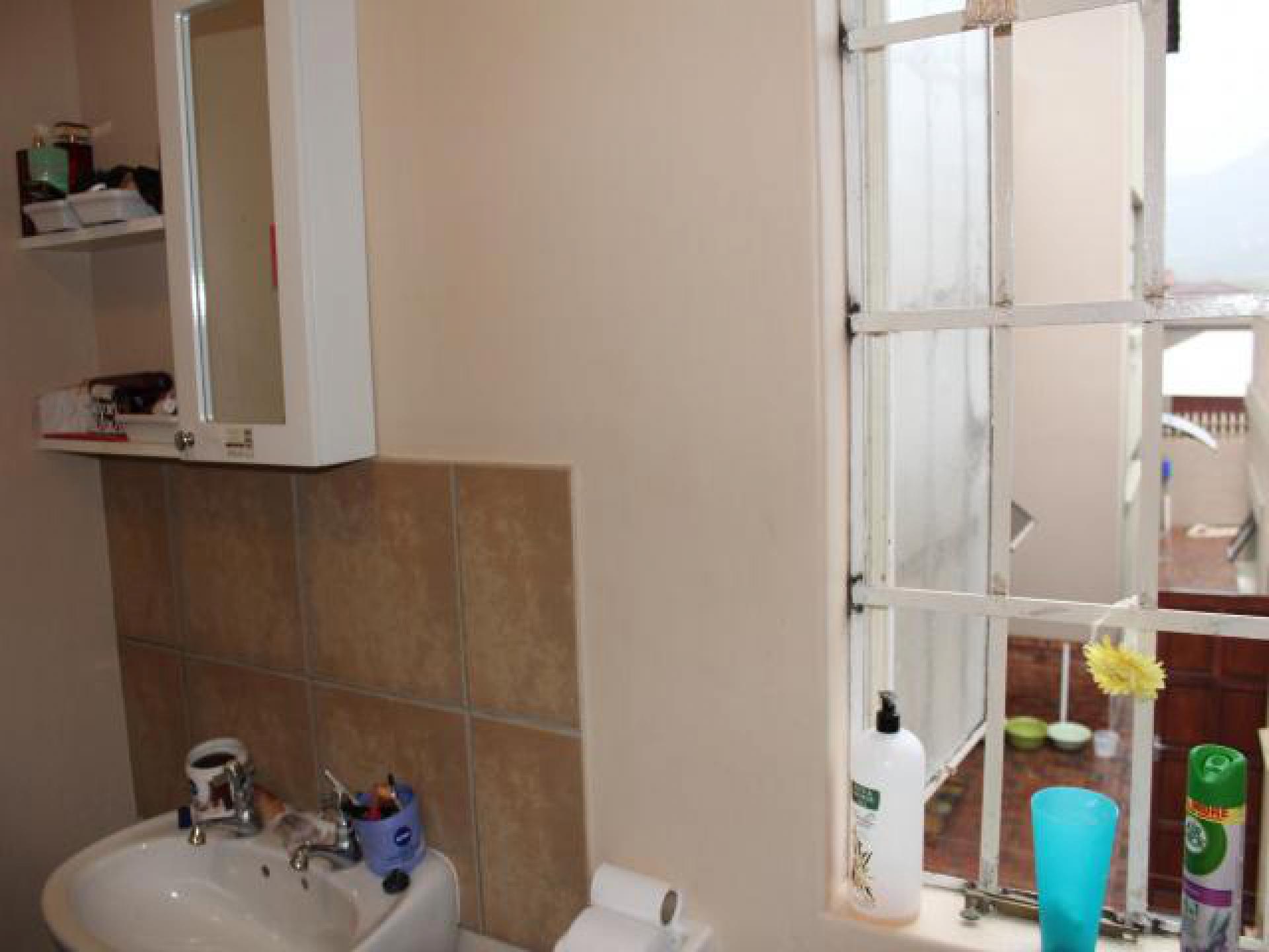 Bathroom 1 of property in Nelspruit Central