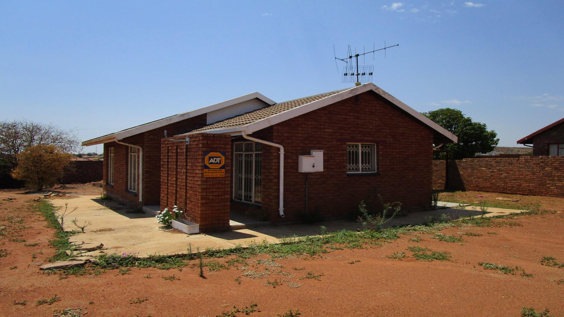 Front View of property in Soshanguve