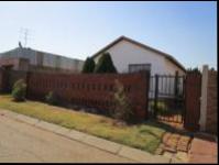 2 Bedroom 1 Bathroom House for Sale for sale in Protea North